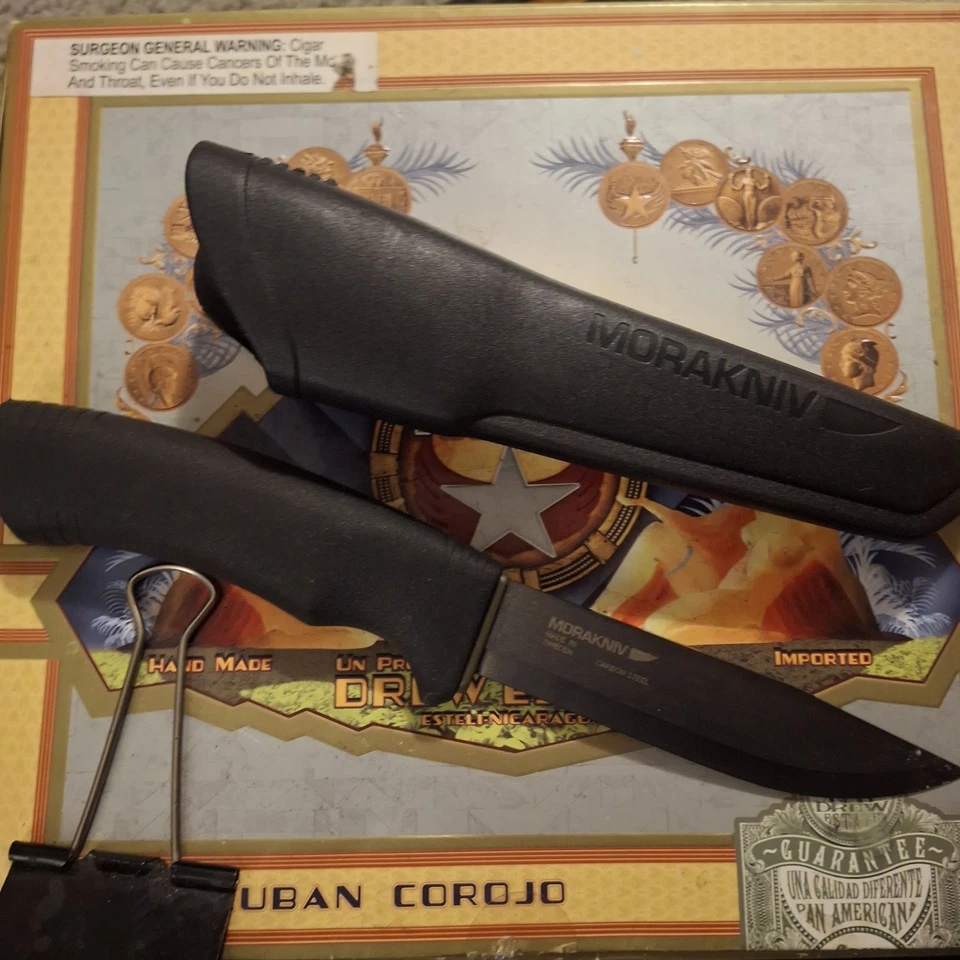 Cuchillo de supervivencia Morakniv Garberg de acero al carbono espiga completa hoja fija con funda, Foto 2 de 2