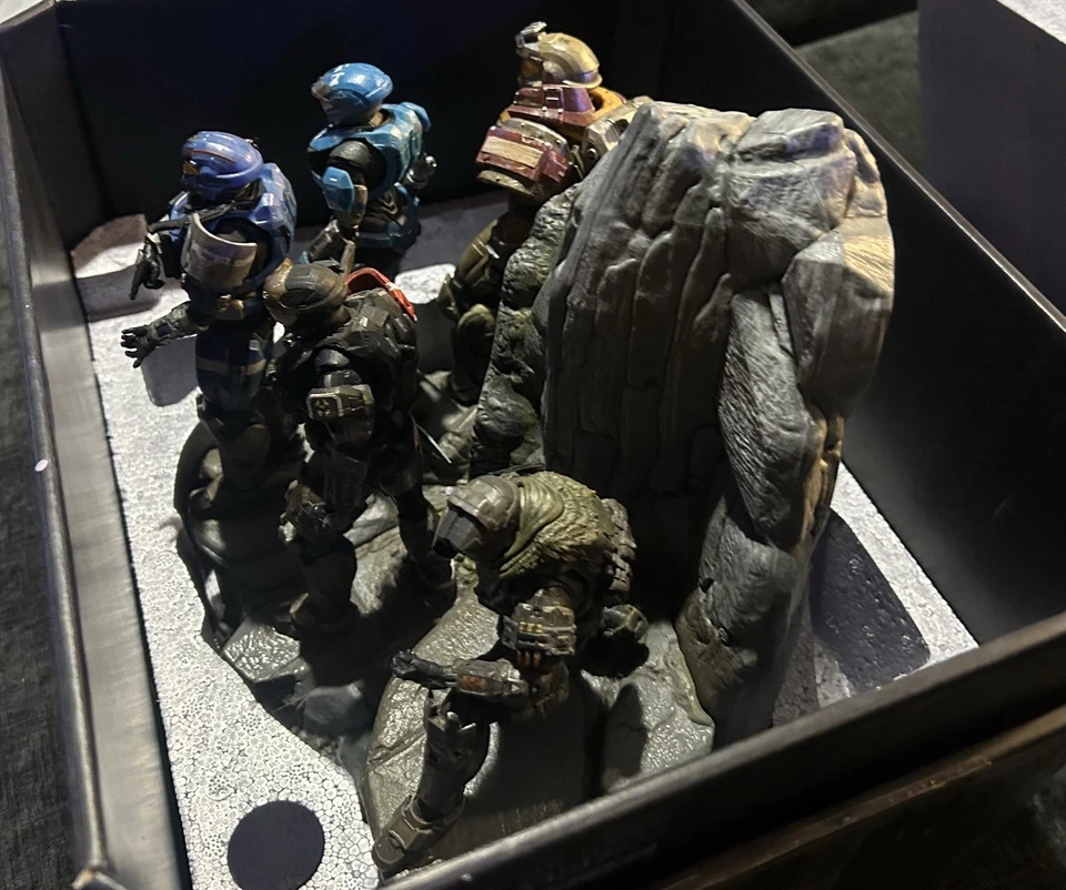 Estatua del Equipo Halo: Reach Noble NUEVA EN CAJA Completa Sellada Diario Halsey Ver Detalles Foto 3 de 4