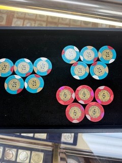 Money Tree Casino Vintage Lot of 15 chips