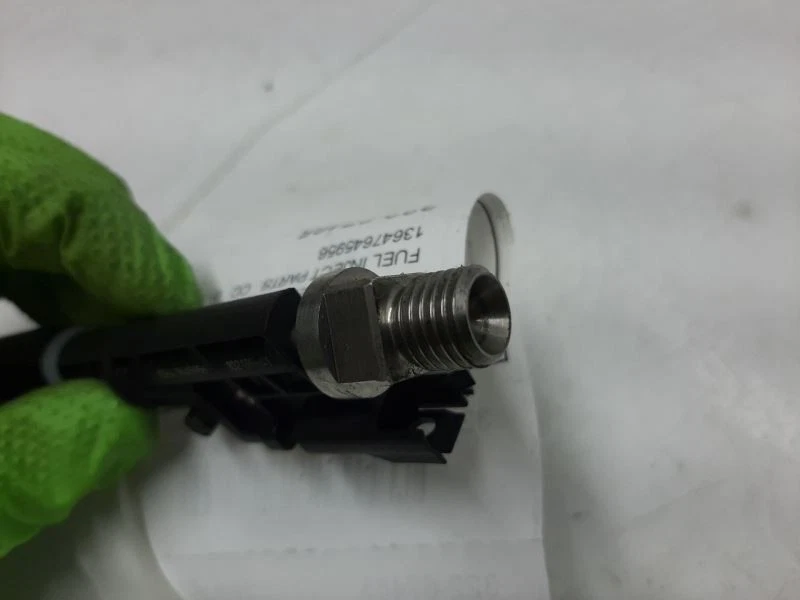 Inyector de combustible BMW 650i 550i 750i X5 X6 13647645956 Foto 4 de 4