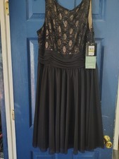 Size 14 gold / black  women's formal dress