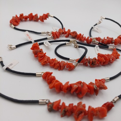 Lote de 7 Pulseras Coral Rojo Natural, Cierre Cuero y Plata. - Imagen 6 de 14
