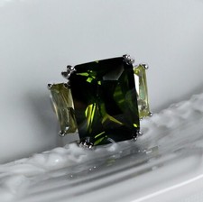 Peridot August Birthstone 18kGE Silver Tone Cocktail Statement Ring Size 7.5