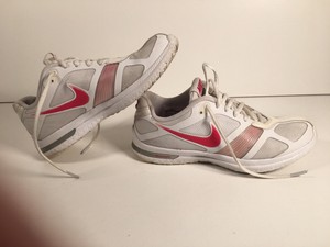 nike trainers size 5 ladies