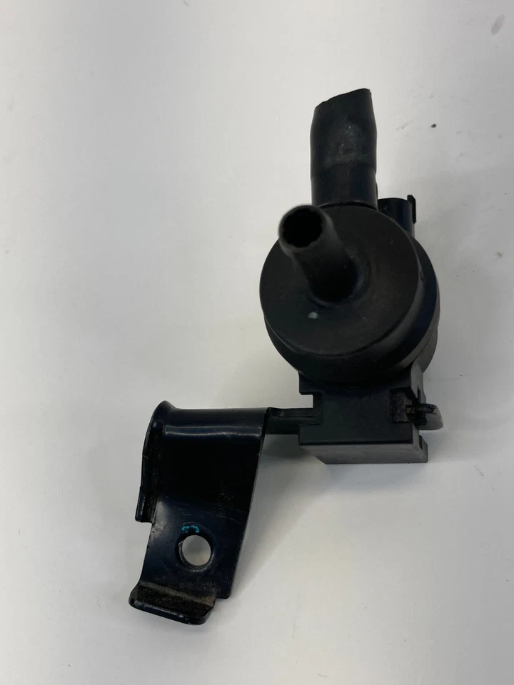 2012-2017 Hyundai Accent EVAP Fuel Vapor Canister Purge Valve 28910-3C200 Foto 3 de 4