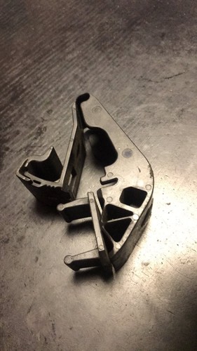 BMW E38 KÜHLER OBEN BEFESTIGUNG HALTER KLEMME 1737709