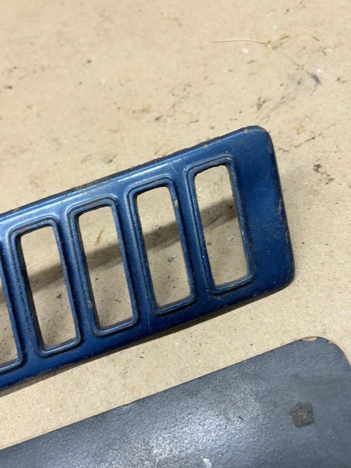 1970 71 72 Chevrolet Chevelle Malibu Impala Caprice габаритный фонарь ободок оригинальный - Изображение 4 из 4