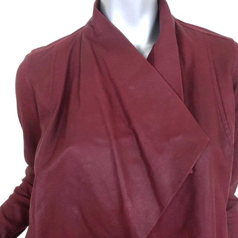 Chaqueta de Cuero Vince Cuello Drapeado Borgoña Talla Extra Pequeña Foto 2 de 4