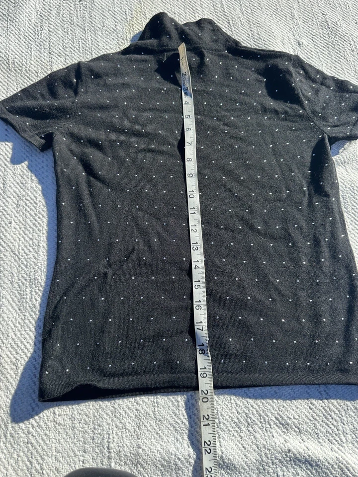 Top Jones New York para mujer pequeño negro cuello falso lana negro plata adorno Foto 3 de 4