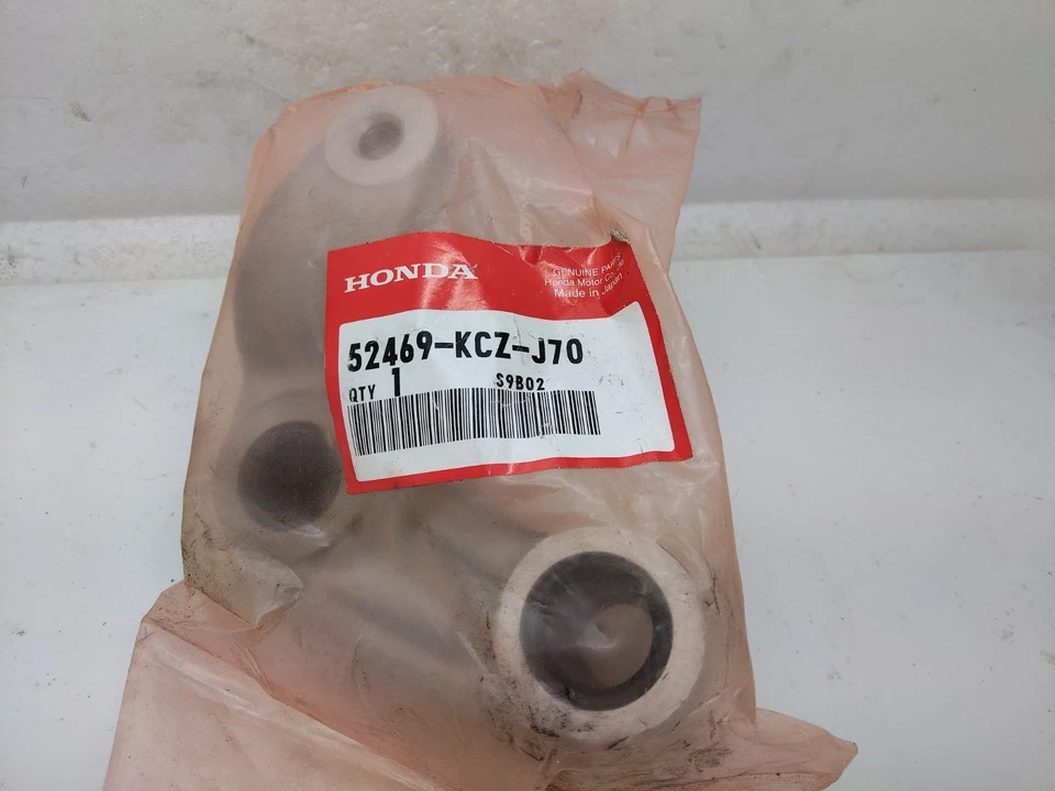 Honda XR250r  XR250L Arm Sub Assy Cushion 52469-KCZ-J70 Genuine.Nos.NEW - Image 3 of 3