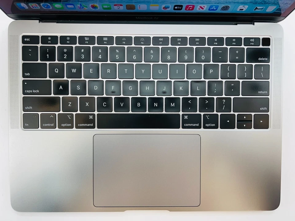 Apple 2018 MacBook Air 13" 1.6GHz Dual-Core i5 16GB RAM 128GB SSD - Very good - Image 3 of 4