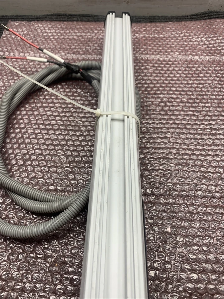 Barra antiestática IONSTORM Shockless Pulse-DC usada 300-DC-020S Foto 4 de 4