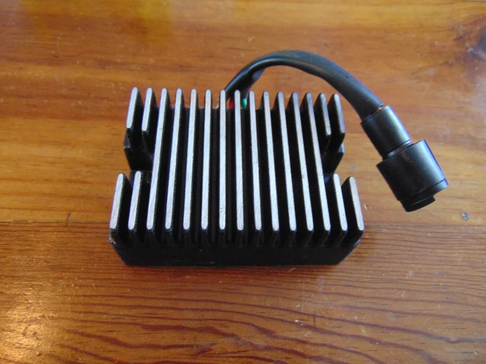 Harley Davidson 82-84 Sportster regulador de voltaje electrónico Accel 201117-B Foto 4 de 4