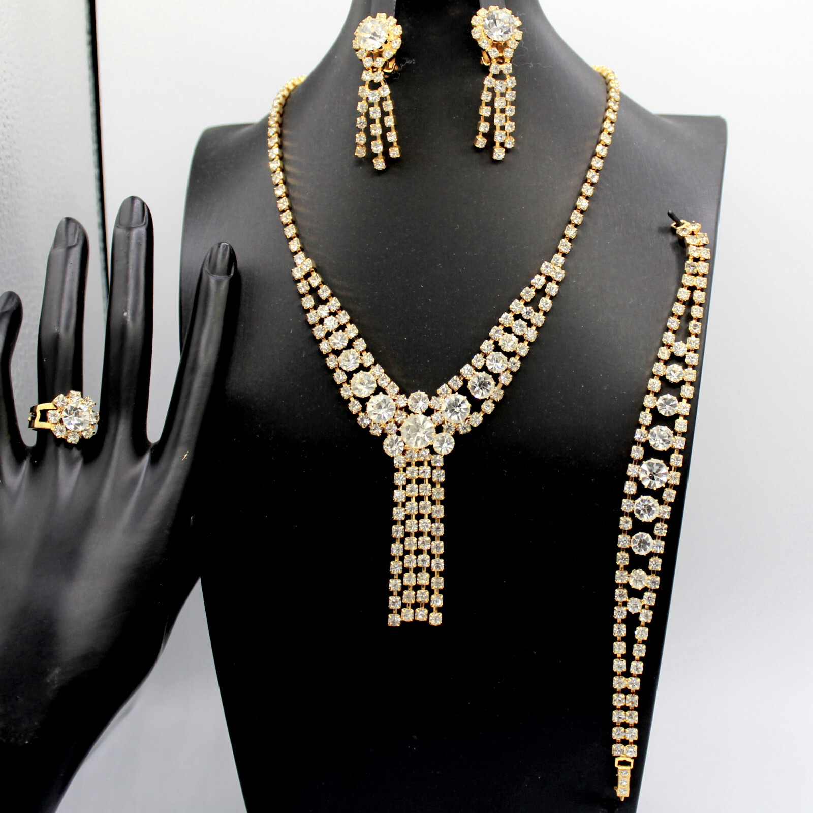 Vintage Sparkling Statement CLEAR RHINESTONE Ring… - image 2