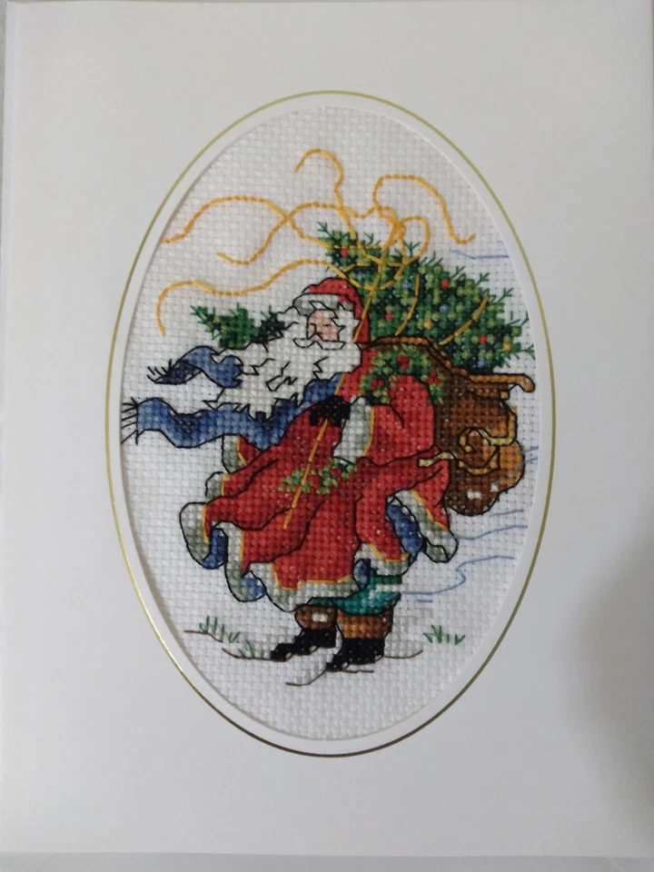 Hermosa tarjeta de Navidad de punto de cruz terminada de Papá Noel barrido por el viento 6 X 8 Foto 3 de 4