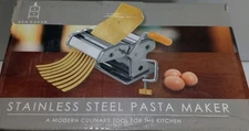 Den Haven Stainless Steel Pasta Maker For Speggetti Alfredo Linguini Adjustable 