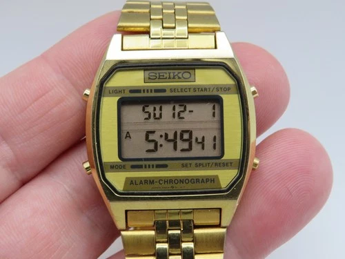 Vintage mens lcd wrist watch Seiko A904-5199 Alarm Chronograph read