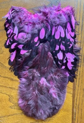Whiting Hen Soft Hackle/Chickabou Black Laced White Dyed Pink 368-SH-E-L