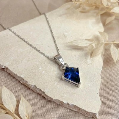 18.75CT Natural Kite CutBlue Sapphire Gemstone Pendant Sterling Sliver Jewelry