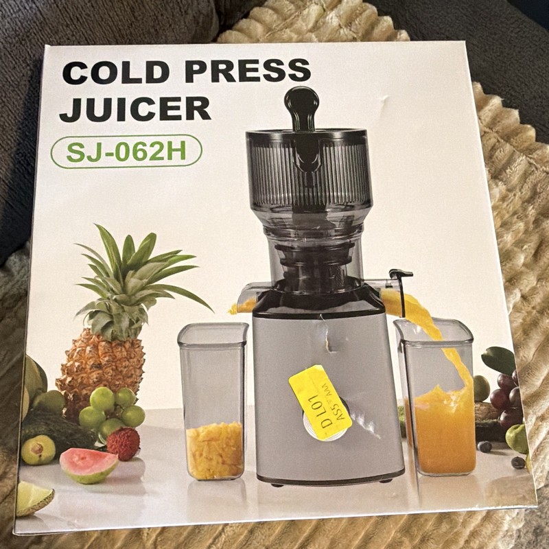 SJ-062H Cold Press Juicer BPA-Free Masticating System, Electric, Gray/Black