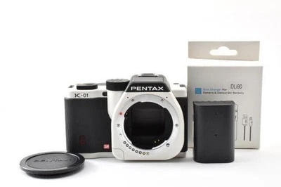 Pentax K-01 Cuerpo Blanco Negro #1724 Probado 3061 Obturador Cuenta - Imagen 1 de 4
