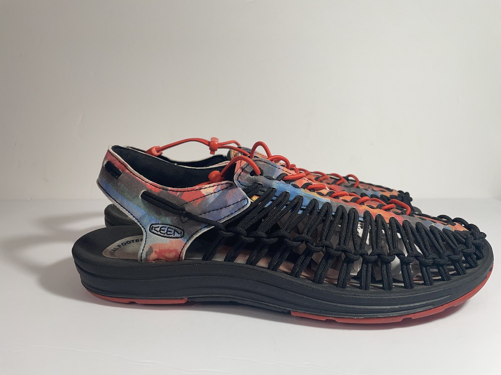 Sandali Keen da uomo Uneek Jerry Garcia New York di notte con corda taglia 12 multicolore