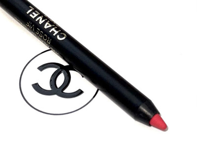 Chanel Le Crayon Levres Longwear Lip Pencil No. 166 Rose Vif.