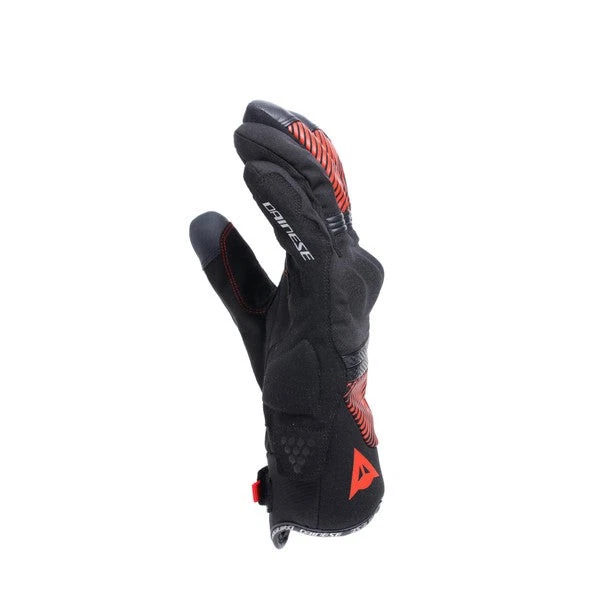 Black Black Red, photo 5 of 7