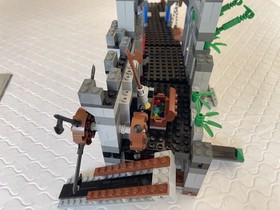 LEGO Castle Knight&rsquo;s Kingdom Citadel of Orlan (8780) 98% Complete With Manual