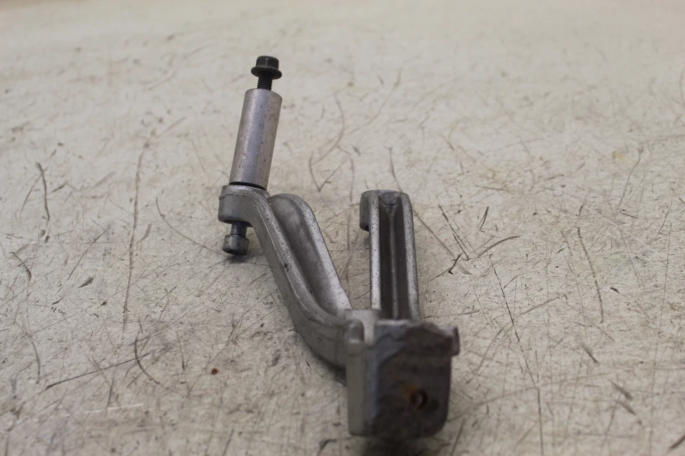 Suzuki GSXR750 2001 OEM plateado pasajero izquierdo reposapiés tope sin clavija B11D Foto 2 de 4