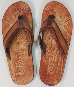 fossil flip flops