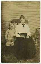 RPPC FAMILY, MOTHER, SON, FAUNTLEROY SHORTS, WHITE BLOUSE, TIE, 1900 FASHION