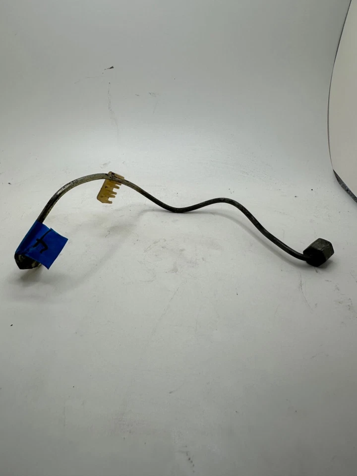 Cilindro de motor de 2,3 L #4 línea de combustible inyector para Mercedes Benz 190E 1984-1993 Foto 4 de 4