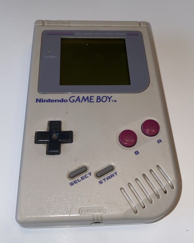 Nintendo Game Boy Console with Tetris cartridge working-2