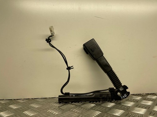 BMW 3 F30 F35 F31 2016 Links Gurtschloss vorne 7259387 GIR52740