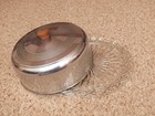 Vintage domed covered pie/cake carrier with plate, very good cond — photo 2