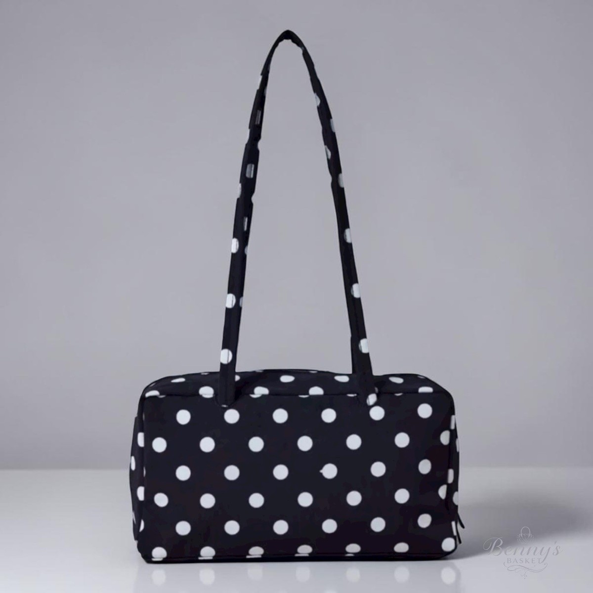 バッグ BAGGU nylon bowler bag polka dot Baggu Regular Nylon Bowler Bag Black with White Polka Dot IN HAND