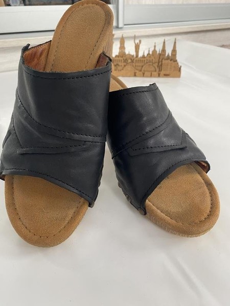 Women Gabor Sabots Black Leather 40