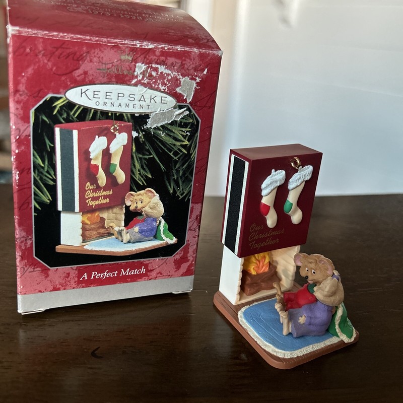 Vintage Hallmark Ornament 1998 (A Perfect Match)  Mouse Couple w/ Fireplace