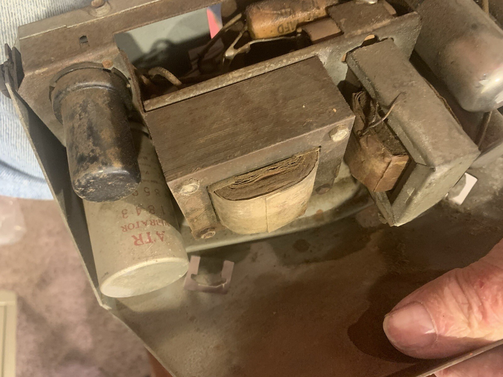 1955-56 Chevy Chevrolet Push Button Radio W/SPEAKER/AMP Bel Air Nomad 210 150