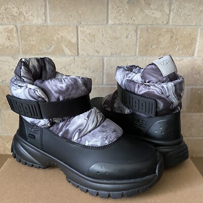 UGG YOSE PUFF BLACK / WHITE WATERPROOF WINTER SNOW ANKLE BOOTS