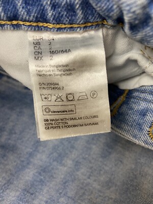 & Denim Women's distressed button fly light blue denim Jeans size