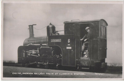 Lok, Snowdon Eisenbahn Zug am Bahnhof Llanberis Echtfoto Postkarte