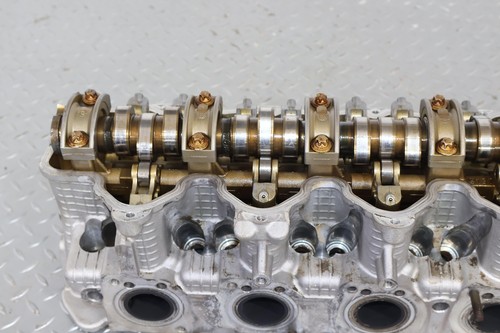 08-11 Maybach 57 5.5L V12 SOHC Right Engine Cylinder Head W/ Valves & Camshaft - Picture 12 of 23