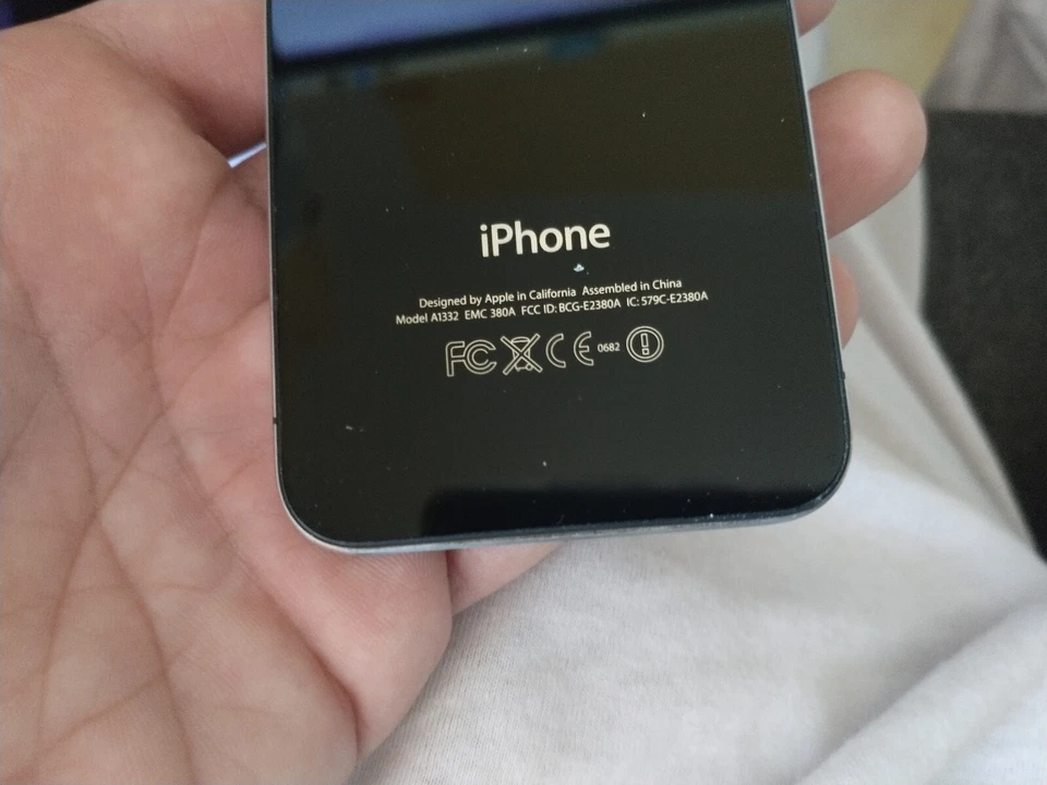 iPhone 4 - Immagine 4 di 4