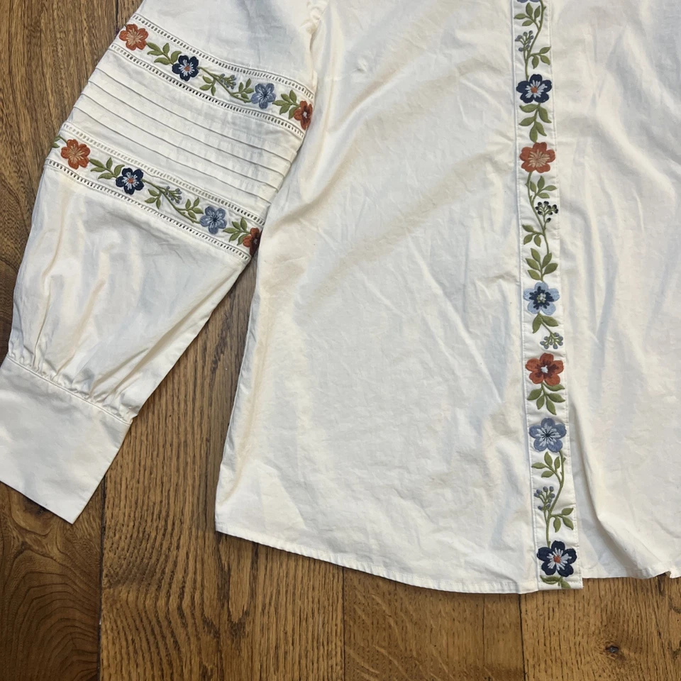 Blusa Top Spartina 449 Para Mujer Nila Gardenia Bordada Floral, Talla M Foto 2 de 4