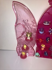 Hatchimals CollEGGtibles ** 30 Figures Lot W/ Pink Carrying Case