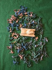 Lot of 135 US Army WWII Vietnam Plastic Toy Soldiers 2" Tank 6" Approximate
