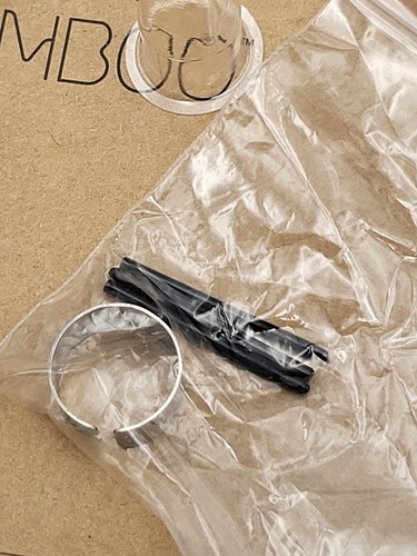 BAMBOO CAPTURE pen & touch: includes stylus, graphic board, & installation discs - Picture 5 of 9