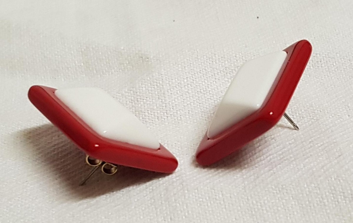 Boucles D'oreilles Vintage Plastique Rouge Et Blanc - Modèle à Pans Années 60/70 - Fermoir à Clous - Bijou Fantaisie Rétro D8